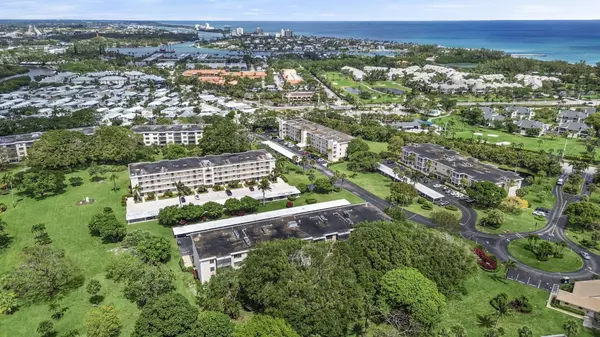 Jupiter, FL 33477,300 N Highway A1a I-302