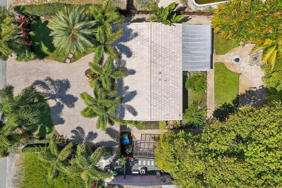 13 NE 26 CT, Wilton Manors, FL 33334