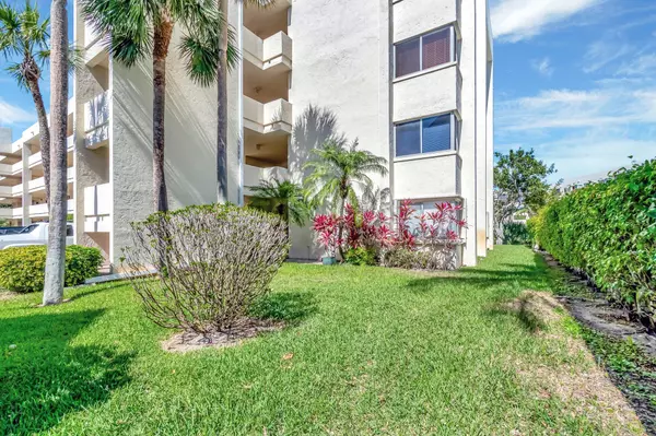 Lake Worth, FL 33467,3178 Via Poinciana 201