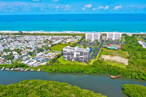 Hutchinson Island, FL 34949,5059 N Highway A1a 806