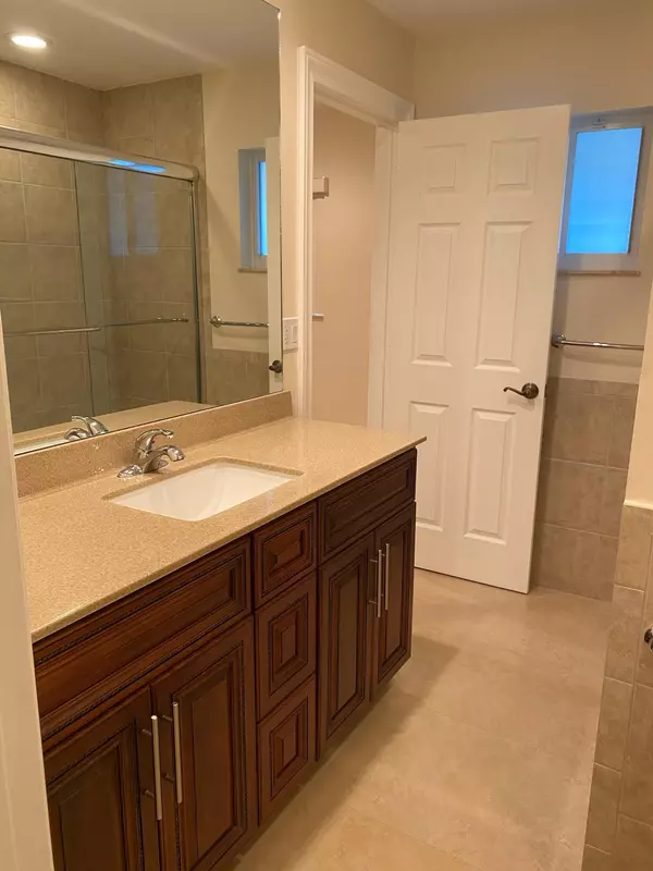 Boca Raton, FL 33486,450 W Conference DR 450 & 460