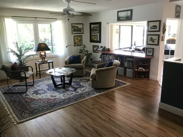 Stuart, FL 34996,1800 SE Saint Lucie BLVD 5-203