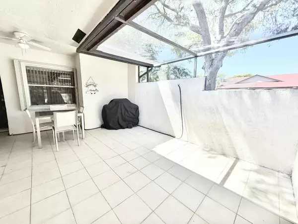 Tamarac, FL 33321,9056 NW 61st ST