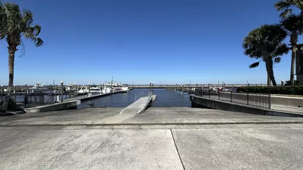 Pahokee, FL 33476,2076 E Main ST