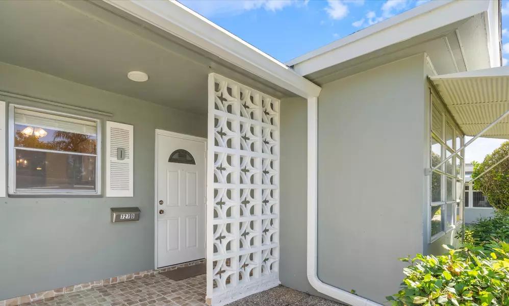 727 N High Point BLVD D, Delray Beach, FL 33445