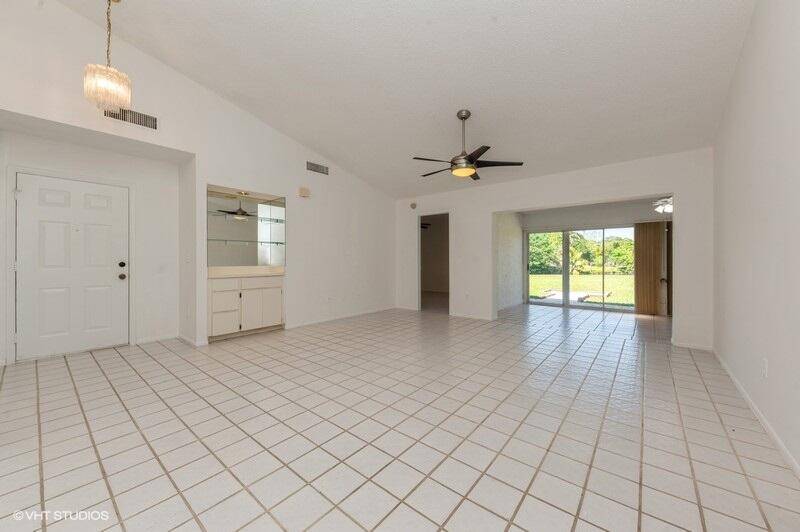 Royal Palm Beach, FL 33411,148 Village Walk DR 24