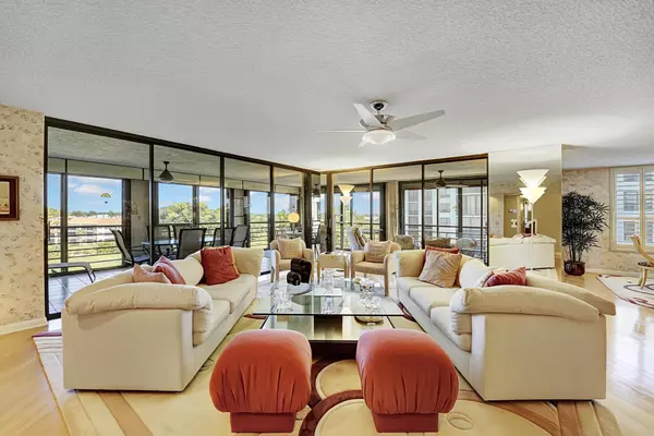 Boca Raton, FL 33433,7563 Imperial DR 601