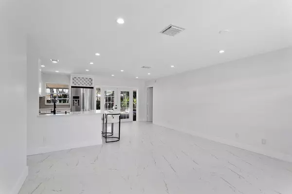 Lake Worth, FL 33462,6887 Osborne DR