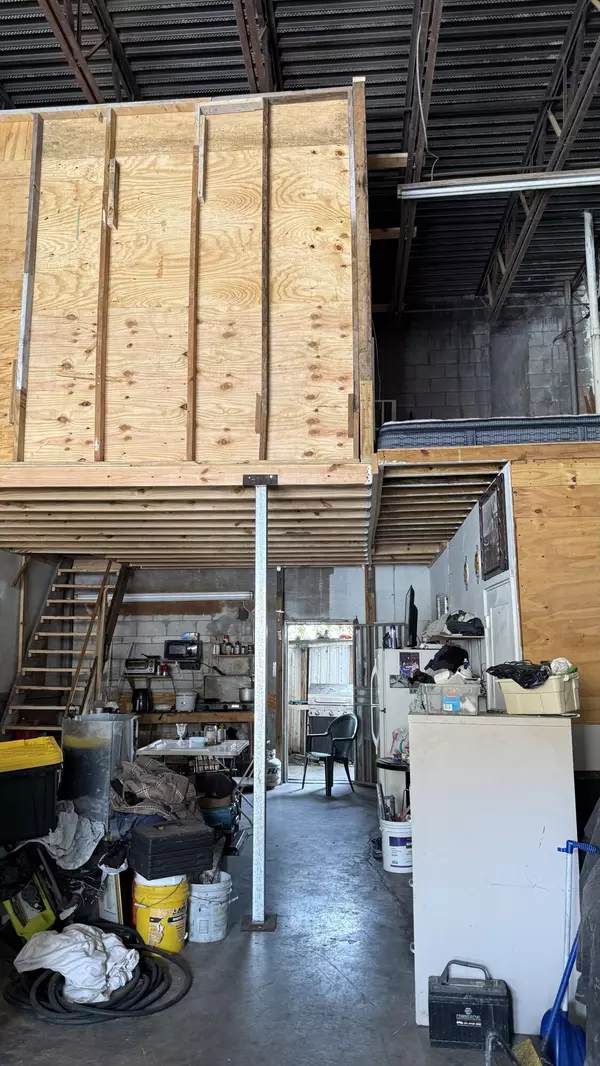 Hialeah, FL 33012,1701 W 37th ST Bay 13