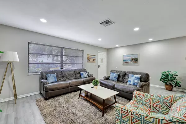 Jensen Beach, FL 34957,3307 NE Jeannette DR
