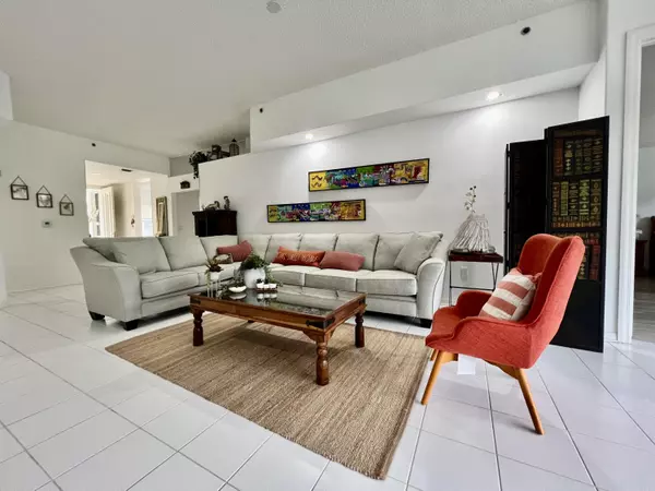 Boca Raton, FL 33496,2431 NW 59th ST 404