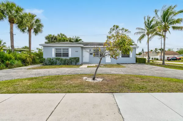 Lake Park, FL 33403,652 Bayberry DR