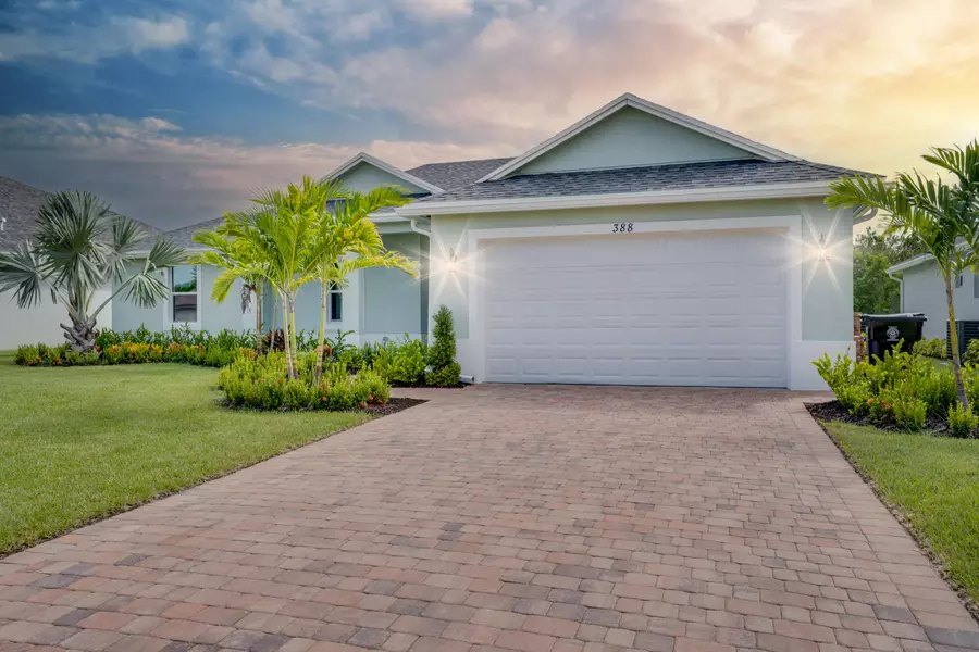 388 SW Vista Lake DR, Port Saint Lucie, FL 34953