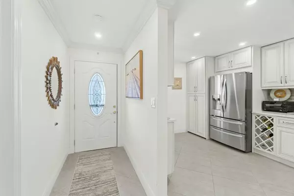 Deerfield Beach, FL 33441,1627 Riverview RD 411