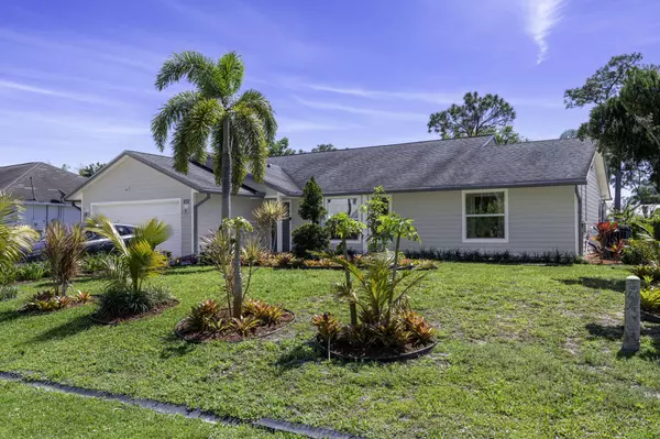 932 SE Damask AVE, Port Saint Lucie, FL 34983