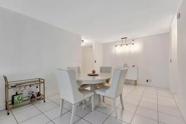 Highland Beach, FL 33487,3215 S Ocean BLVD 703