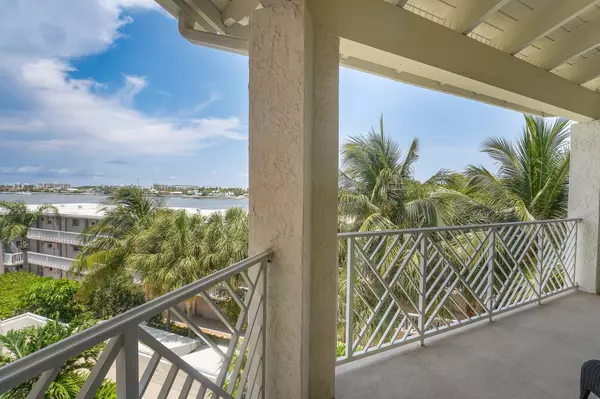 Lantana, FL 33462,309 E Ocean AVE 302