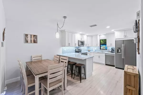 Boca Raton, FL 33428,9250 SW 61st WAY C