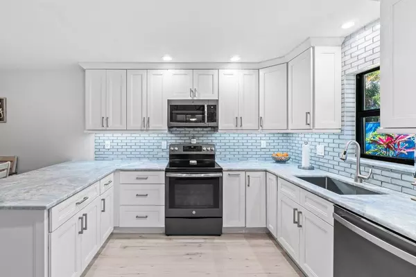 Boca Raton, FL 33428,9250 SW 61st WAY C