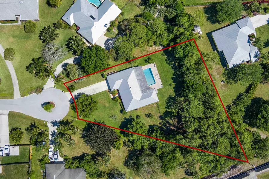 2605 NE Cypress LN, Jensen Beach, FL 34957