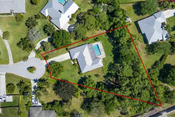 2605 NE Cypress LN, Jensen Beach, FL 34957