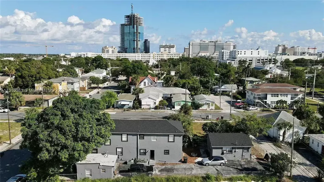 904 4th ST, West Palm Beach, FL 33401