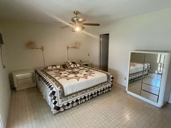 Deerfield Beach, FL 33442,134 Upminster F