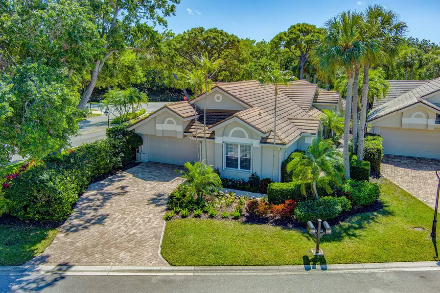 3790 Shearwater DR, Jupiter, FL 33477