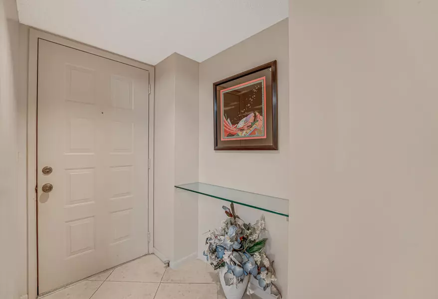 7301 Amberly LN 407, Delray Beach, FL 33446