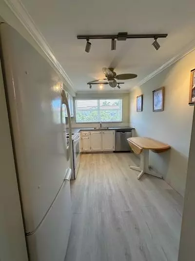 Boynton Beach, FL 33435,2018 S Federal HWY A405