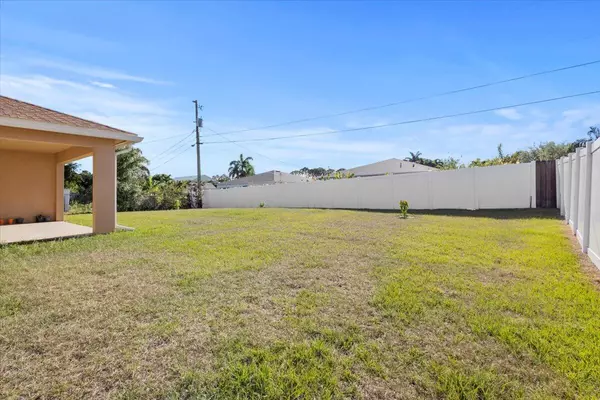 Port Saint Lucie, FL 34953,3272 SW Constellation RD