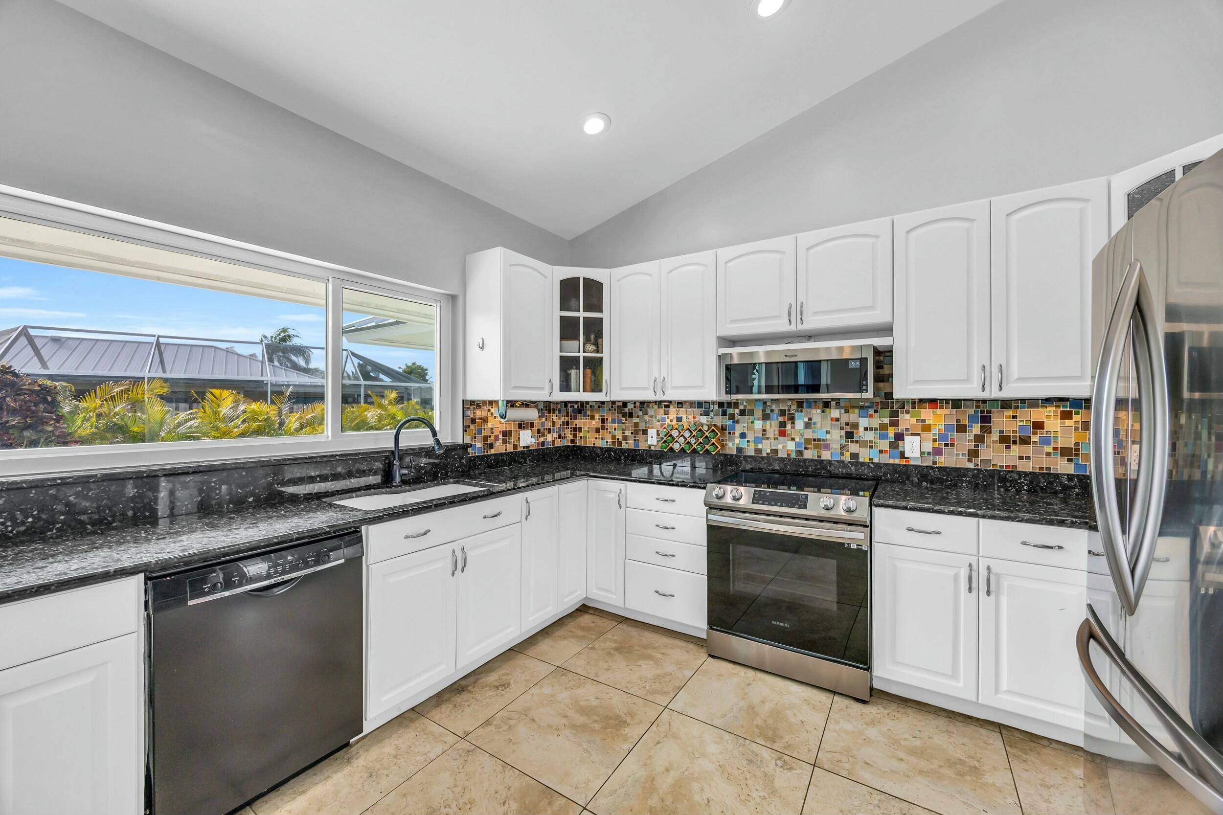 Tequesta, FL 33469,11 Hemlock LN