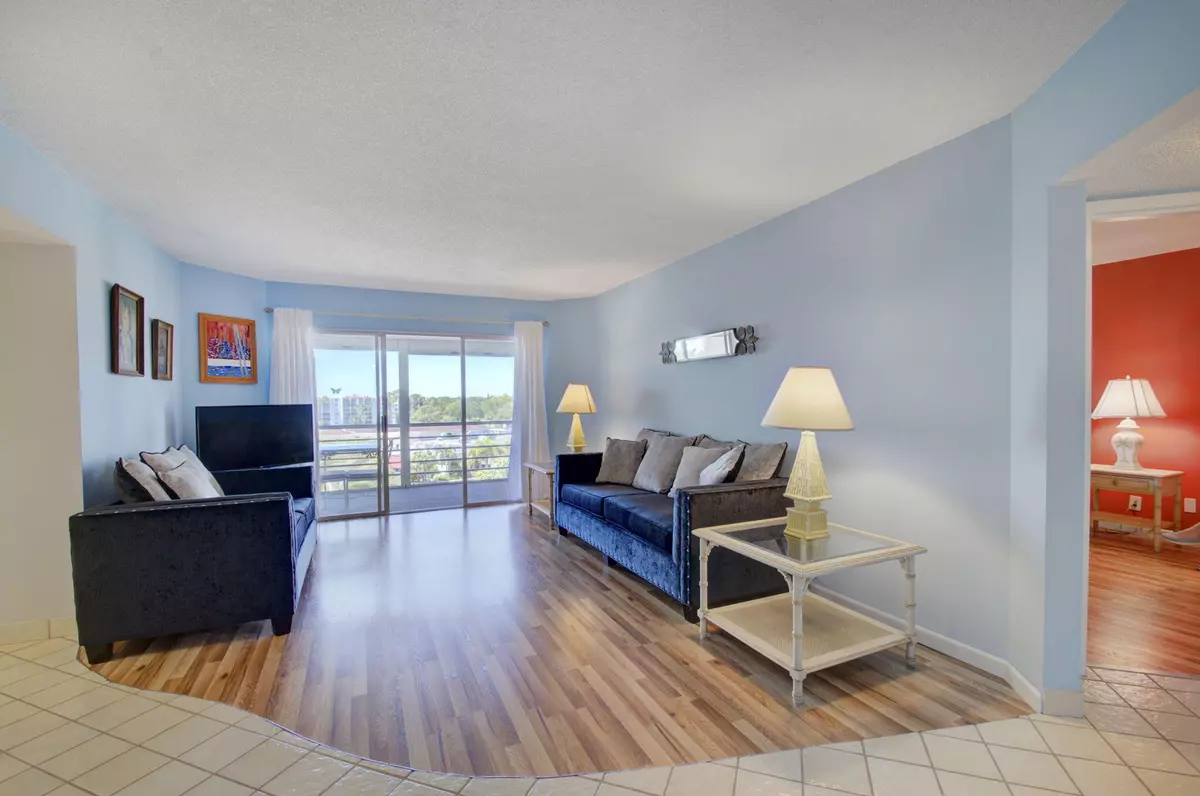Lake Worth, FL 33467,3590 Via Poinciana 613