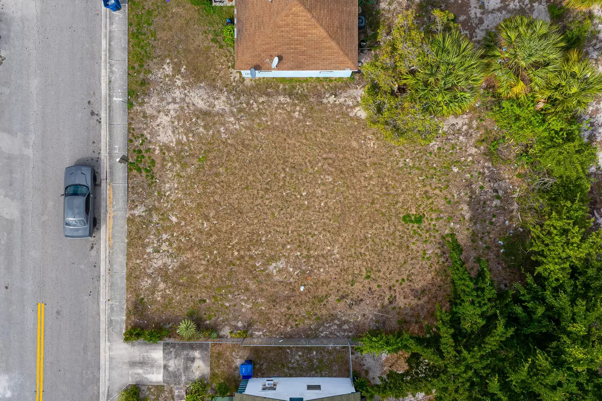 Riviera Beach, FL 33404,0 W 2nd ST