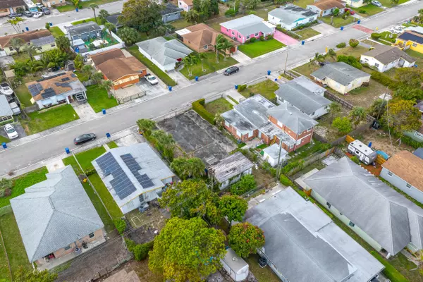 Riviera Beach, FL 33404,W W 3rd ST