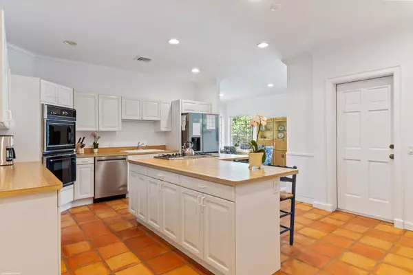 Jupiter Island, FL 33455,154 S Beach RD