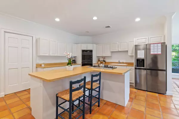 Jupiter Island, FL 33455,154 S Beach RD