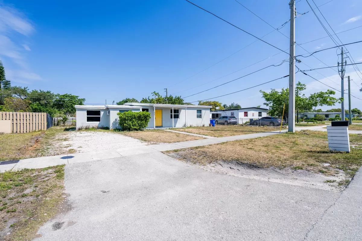 Pompano Beach, FL 33064,1481 NE 51st ST