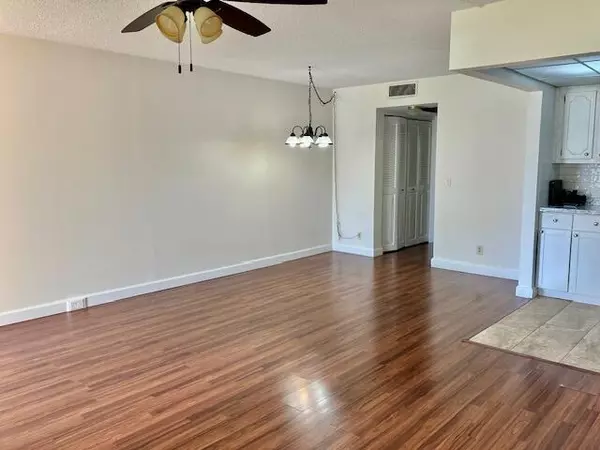 Boca Raton, FL 33434,222 Mansfield F