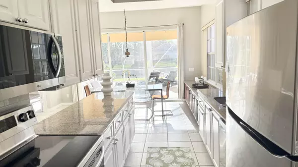 West Palm Beach, FL 33411,2781 James River RD