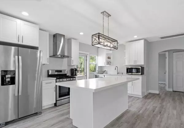 615 SW 9 ST, Fort Lauderdale, FL 33315