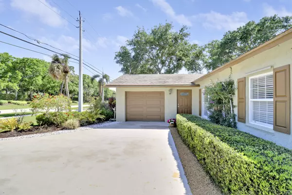Palm Beach Gardens, FL 33410,14341 Palmwood RD