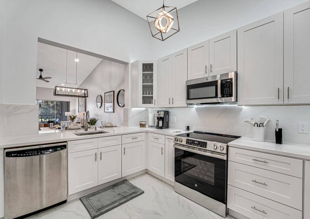 Palm Beach Gardens, FL 33418,225 Cypress Point DR