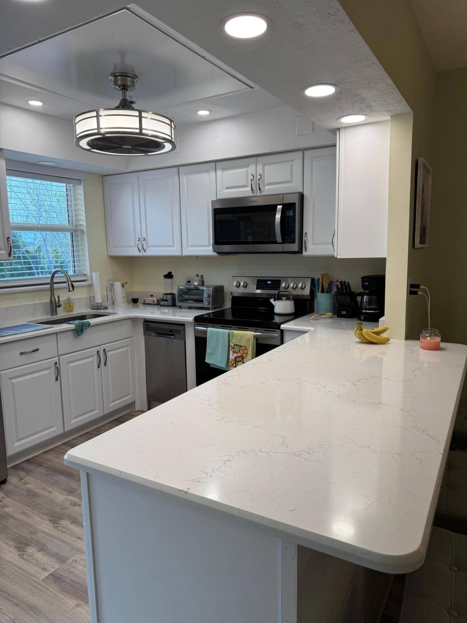 Stuart, FL 34996,2950 SE SE Ocean BLVD 110202