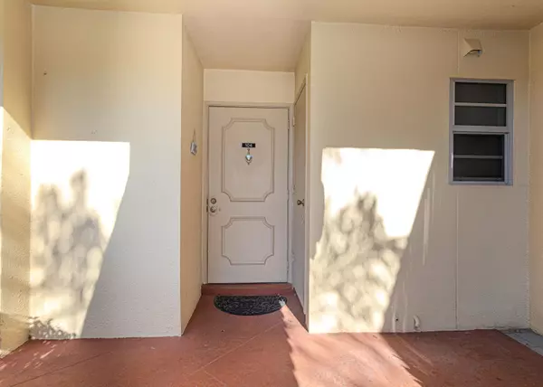 Lake Worth, FL 33467,3810 Via Poinciana 104