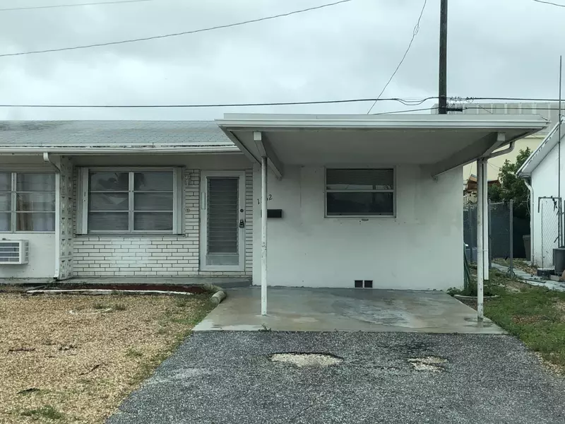 1332 Alho DR, Lantana, FL 33462