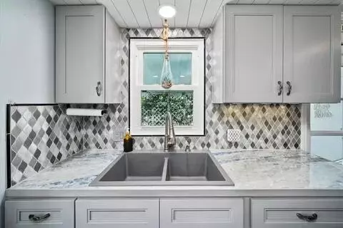 Jensen Beach, FL 34957,162 S Warner DR