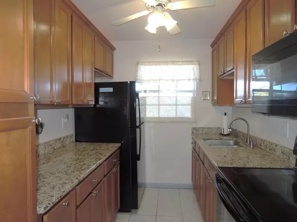 Fort Pierce, FL 34982,211 Manatee LN A