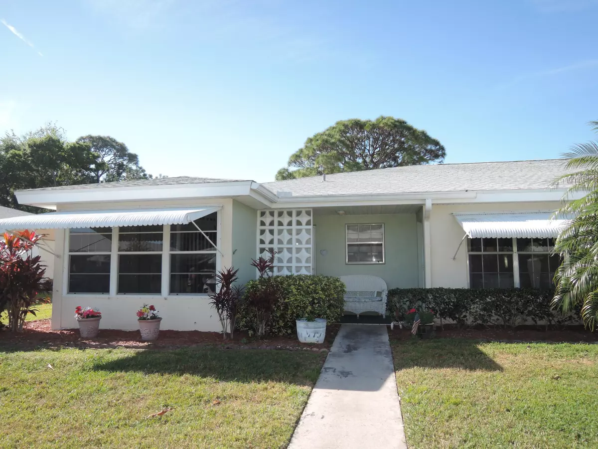 Fort Pierce, FL 34982,211 Manatee LN A