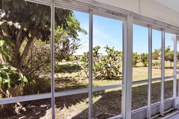 Margate, FL 33063,7355 NW 4th PL 101